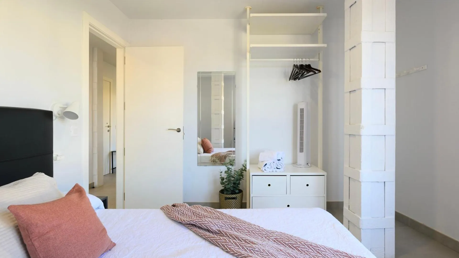 Aparthotel Vegueta Rooftop Suites Las Palmas de Gran Canaria Spain